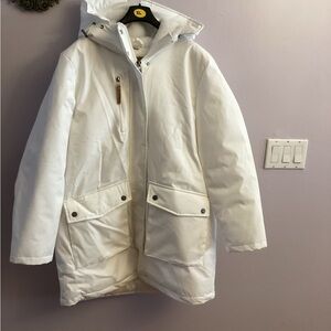BearPaw White Puffer Jacket with Hood and Insulation